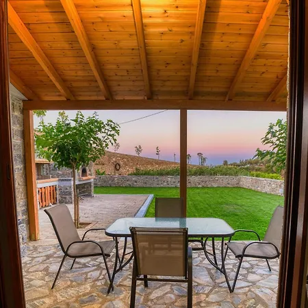 Cloud 9 With Garden Near The Sea Agia Pelagia